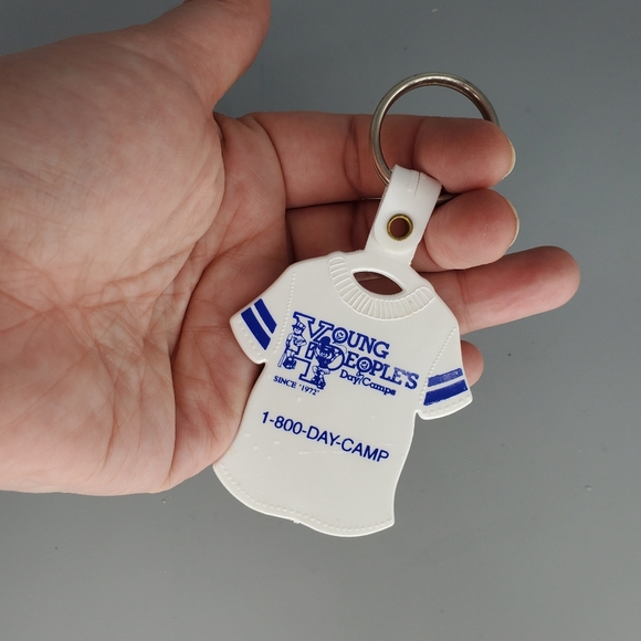 Lot of 2 Youth Keychain and Magnet Set - Picture 4 of 5